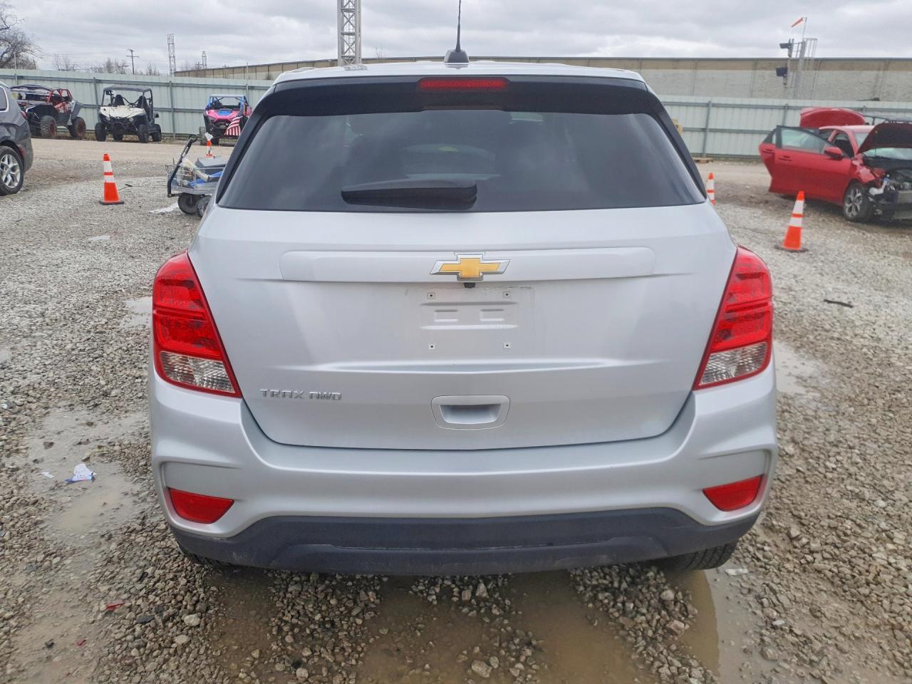 2021 Chevrolet Trax Ls - Image 6