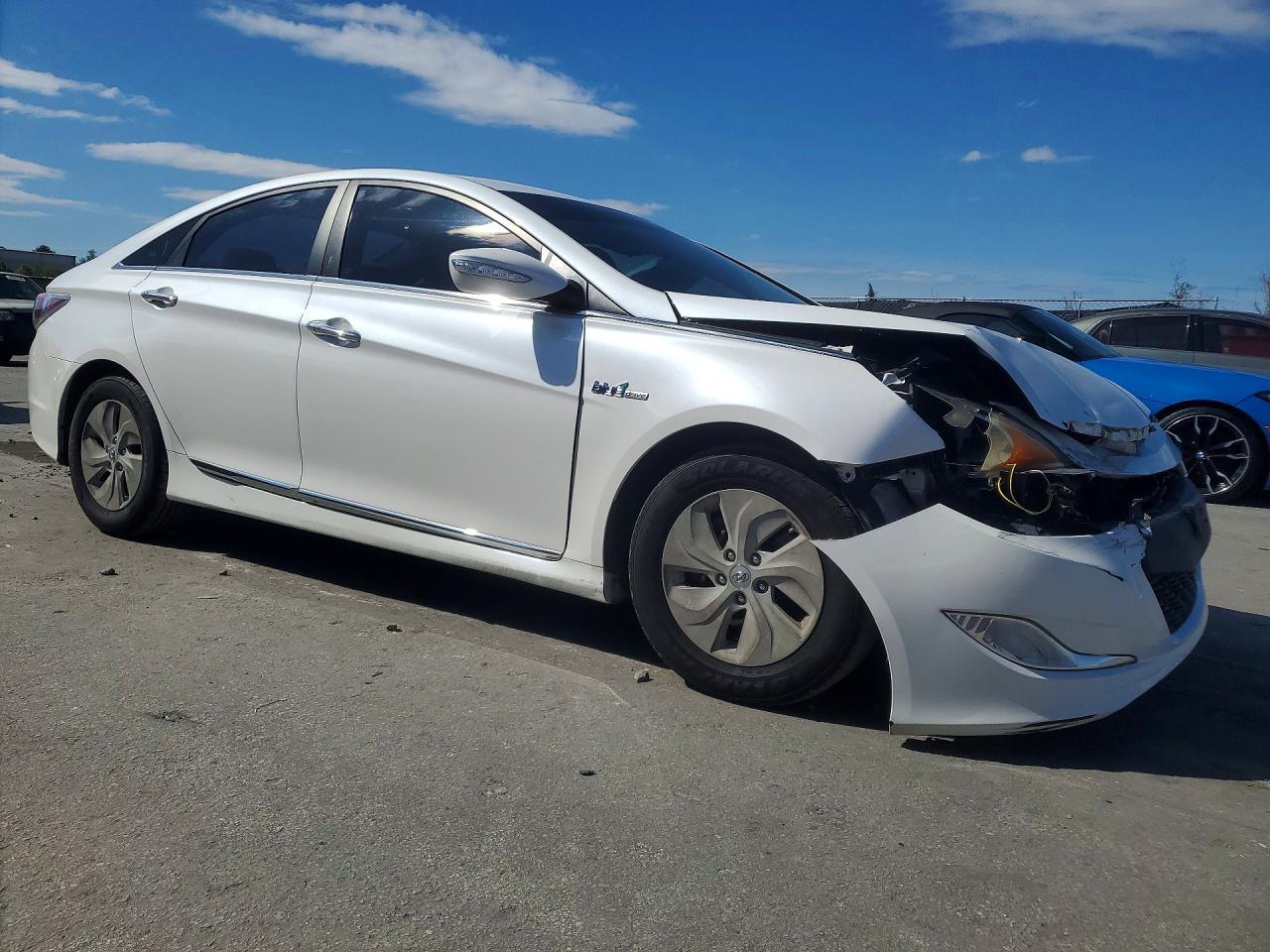 2015 Hyundai Sonata Hybrid Base - Фото 4