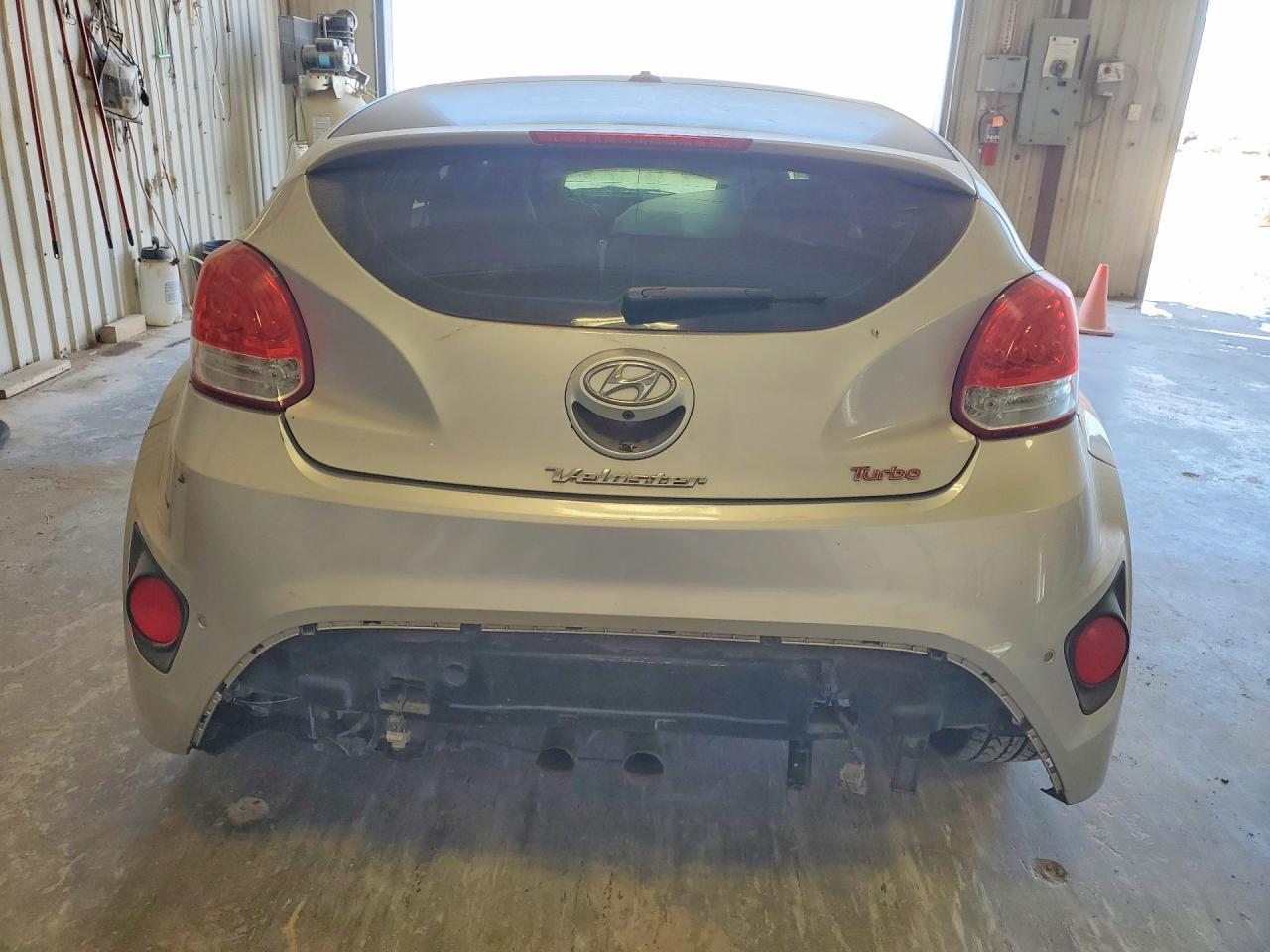 2016 Hyundai Veloster Turbo - Image 6
