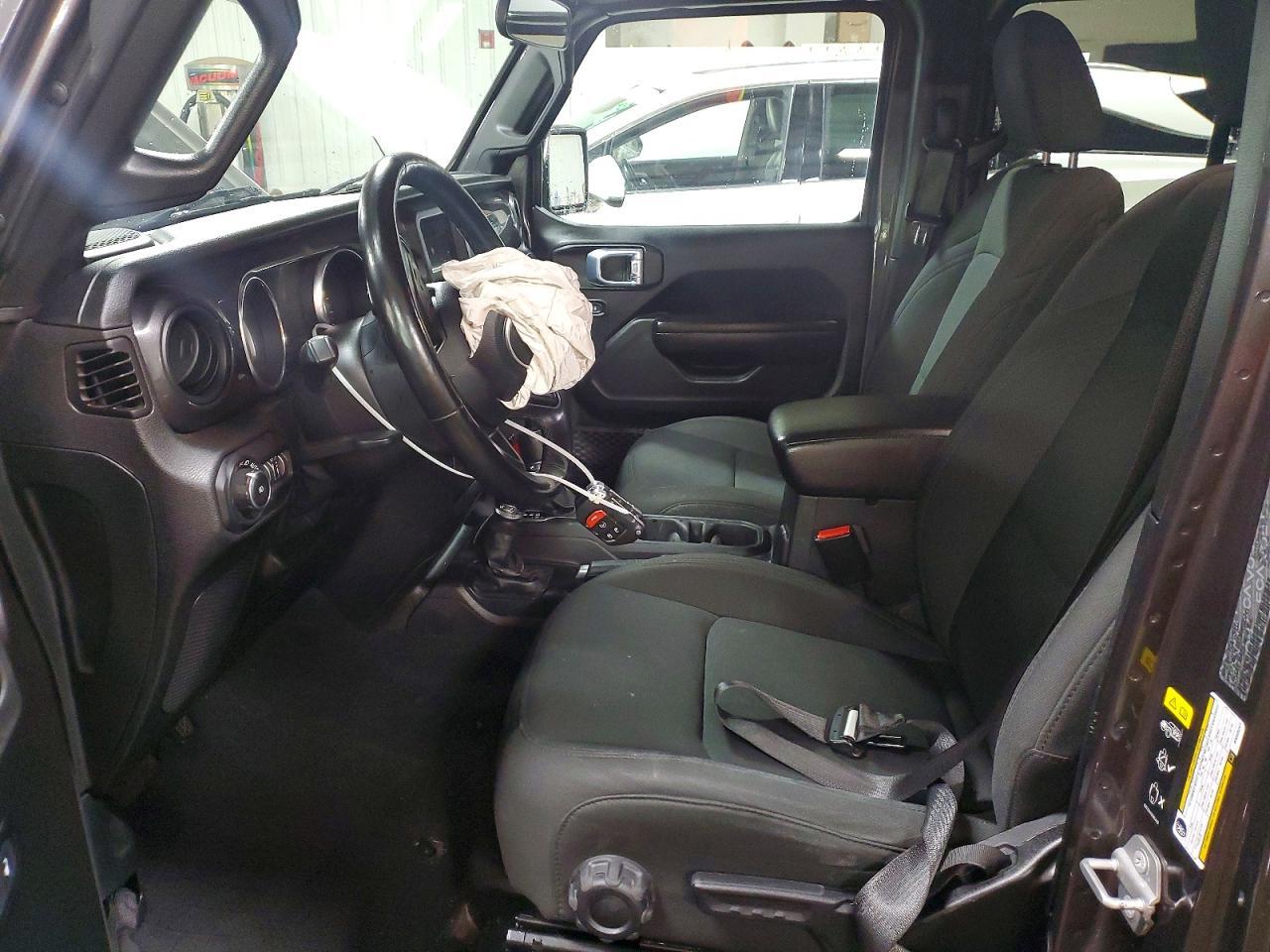 2021 Jeep Wrangler Unlimited Sport - Фото 7