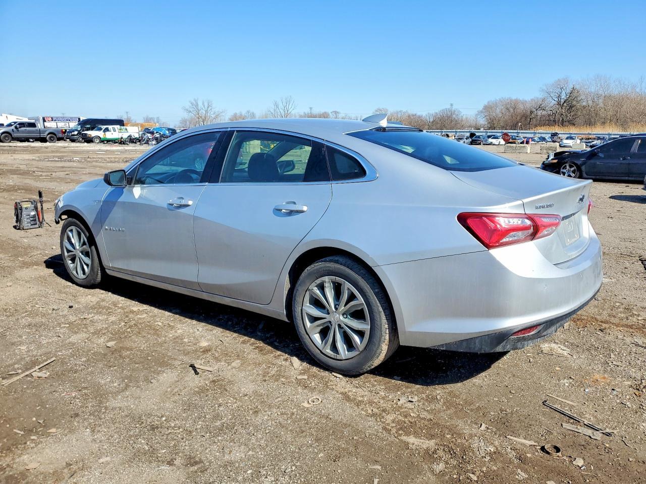 2019 Chevrolet Malibu Lt - Image 2