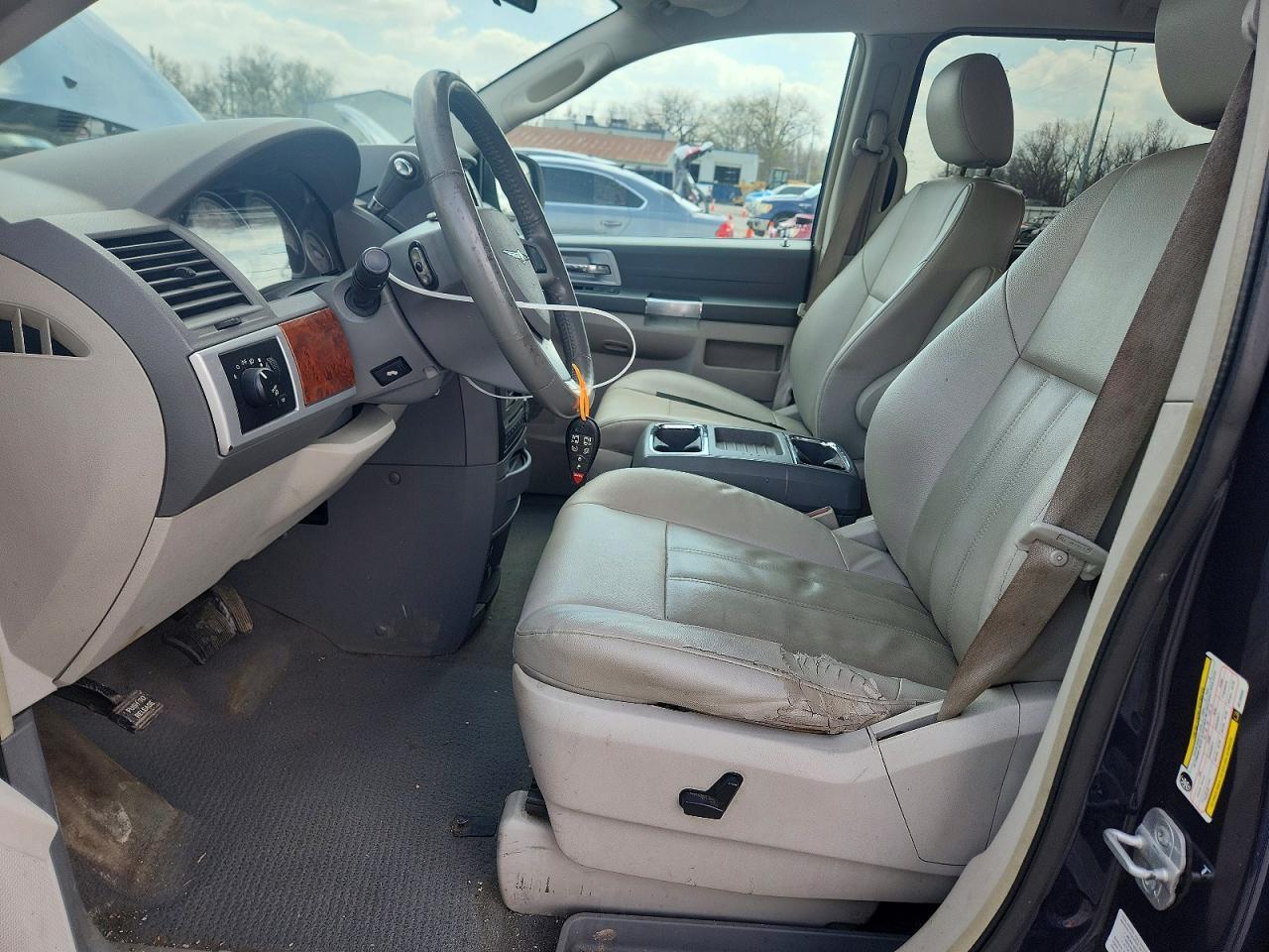 2008 Chrysler Town & Country Touring - Фото 7