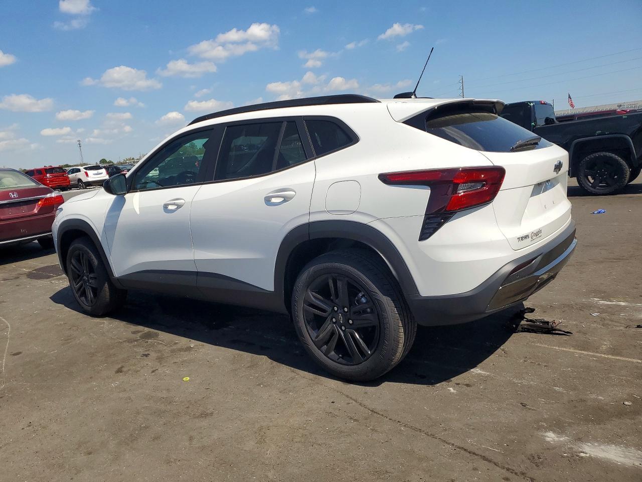 2025 Chevrolet Trax Activ - Image 2