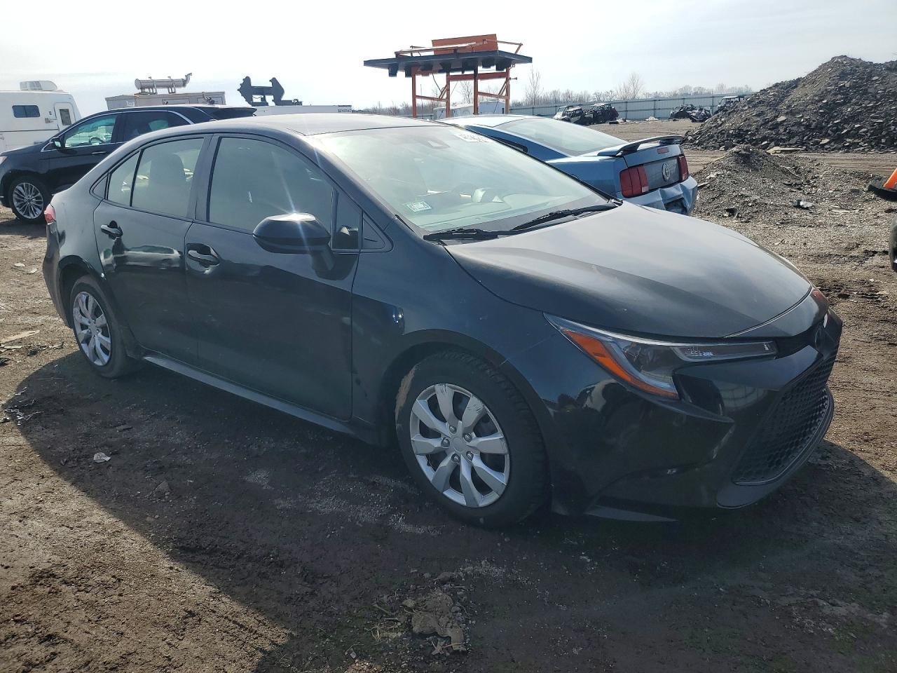 2021 Toyota Corolla Le - Фото 4