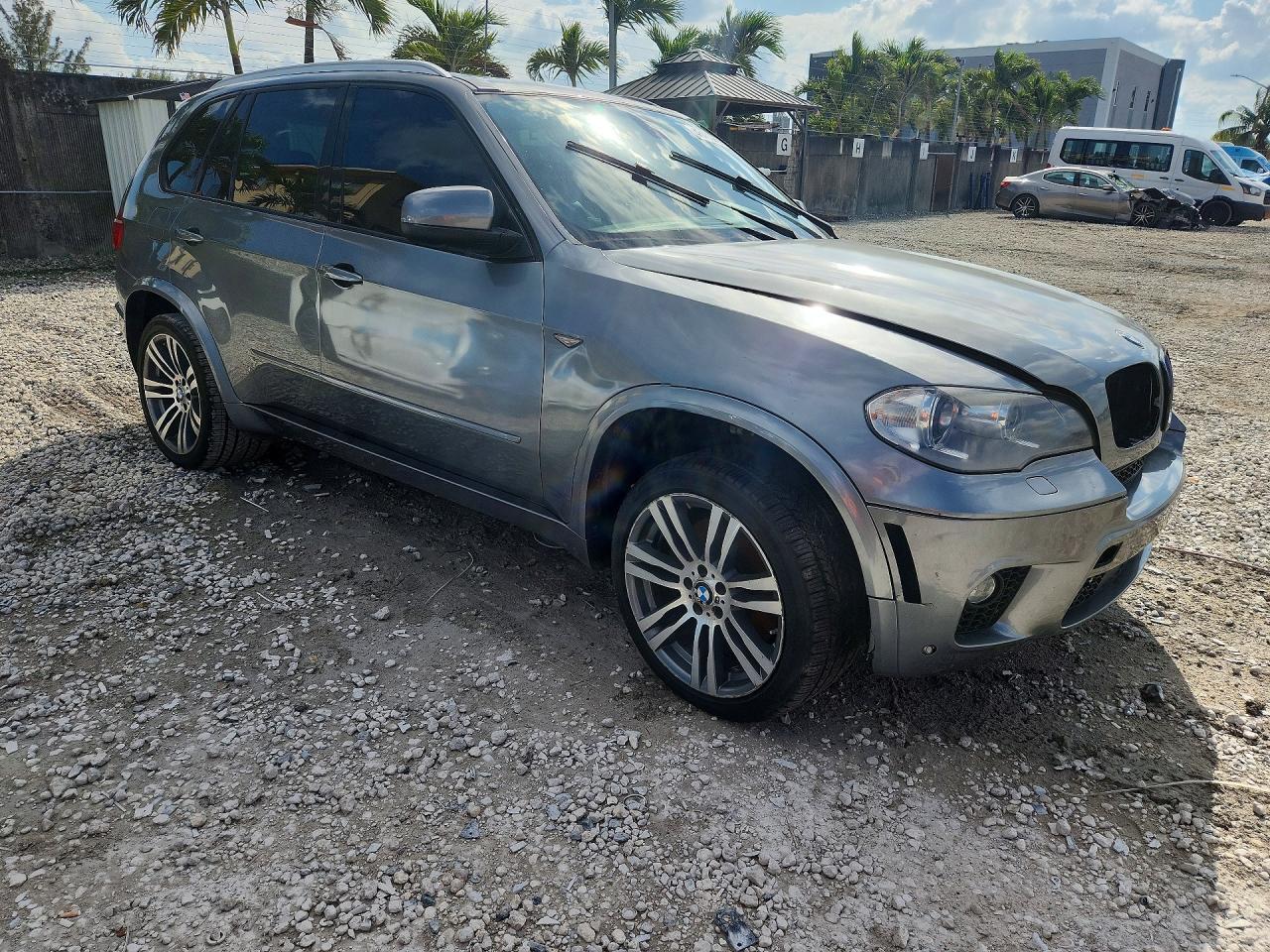 2012 BMW X5 xDrive50I - Фото 4