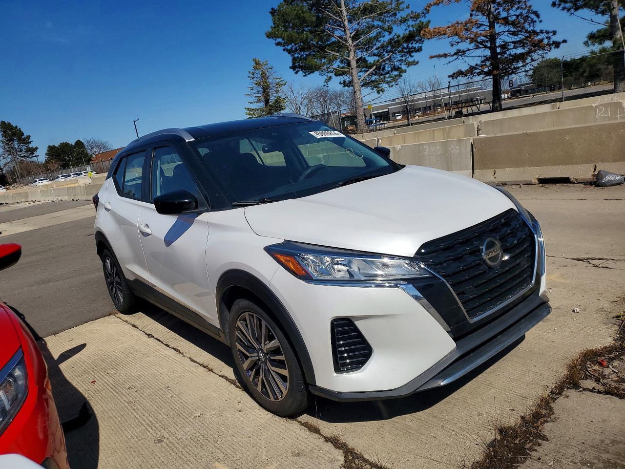 2021 Nissan Kicks Sv- Prior Fleet- Ck Eng Light On - Фото 4