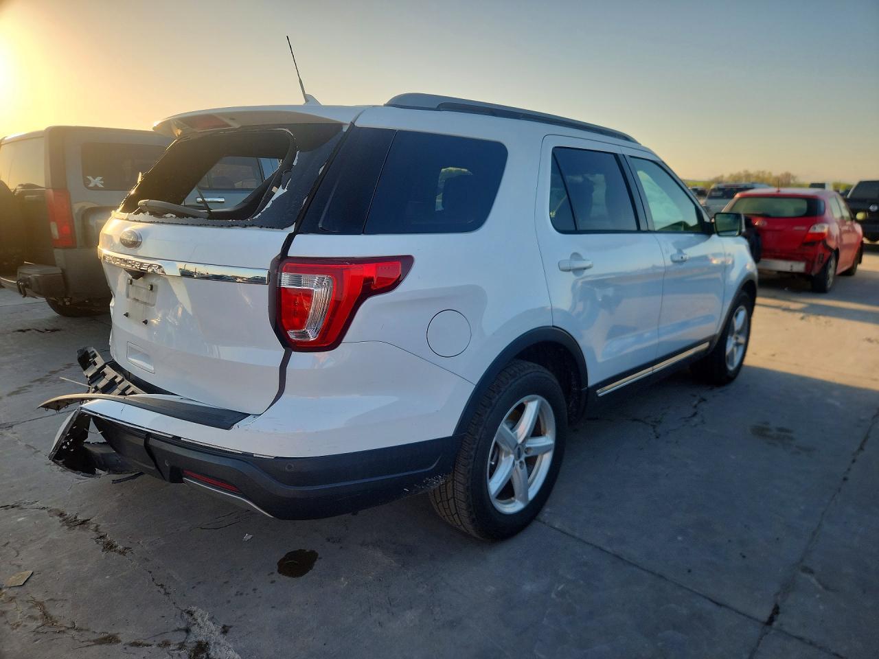 2019 Ford Explorer Xlt - Image 3