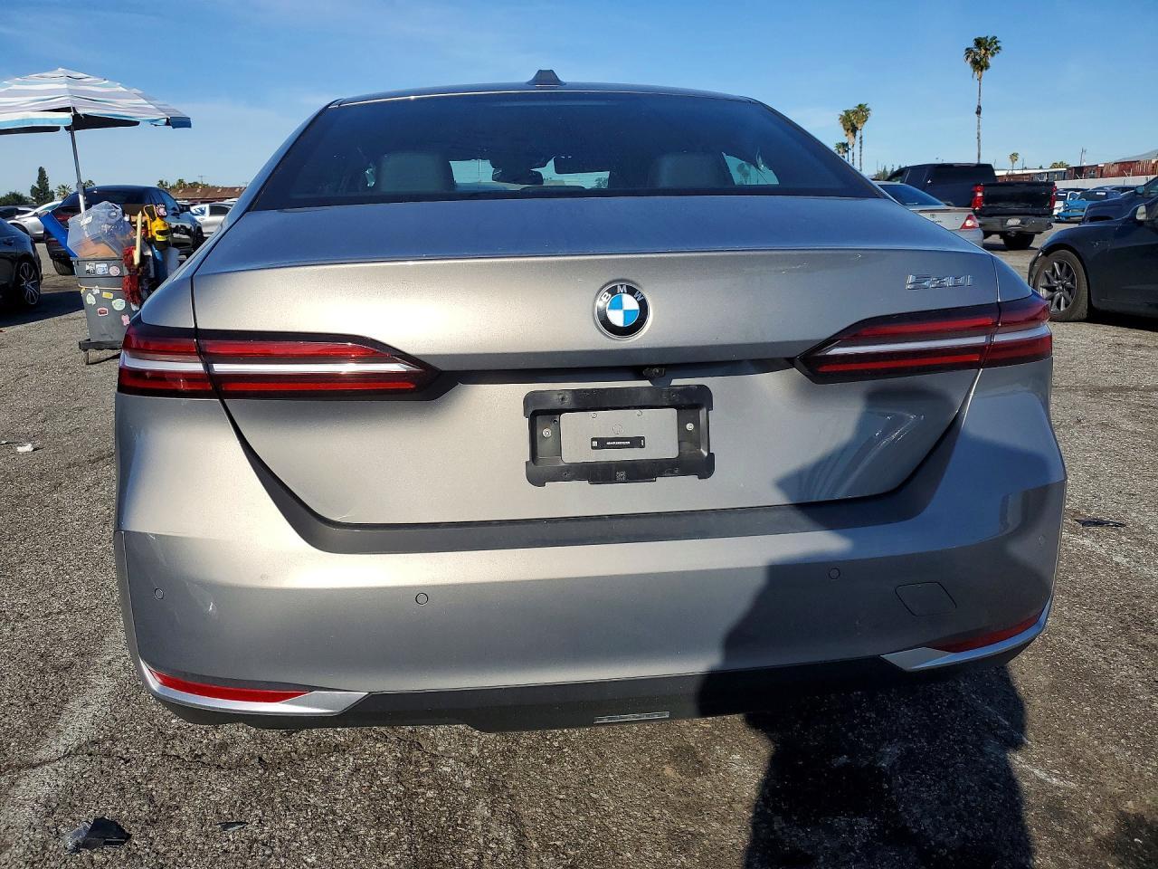 2025 BMW 530 I - Фото 6
