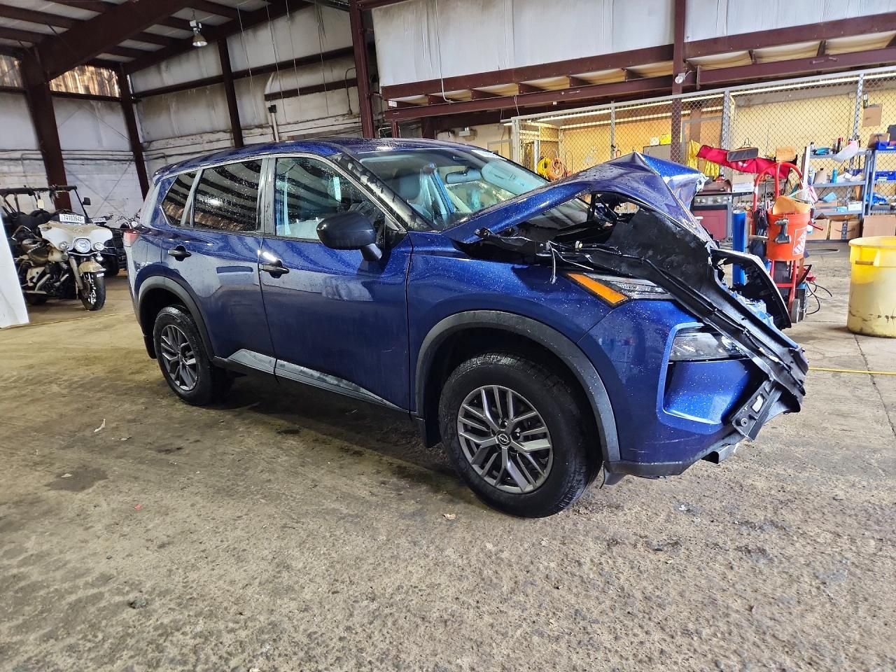 2022 Nissan Rogue S - Фото 4
