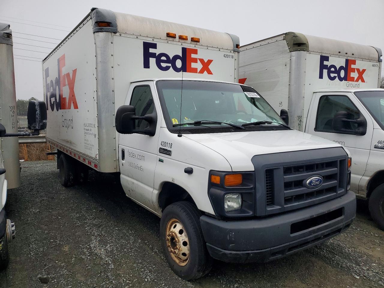 2014 Ford E350 Box Truck - Фото 4