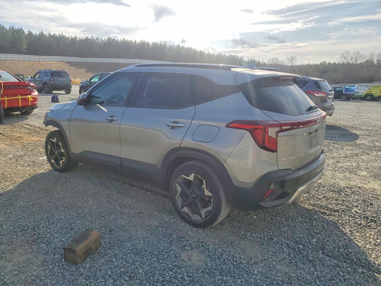 2025 Kia Seltos S - Фото 2
