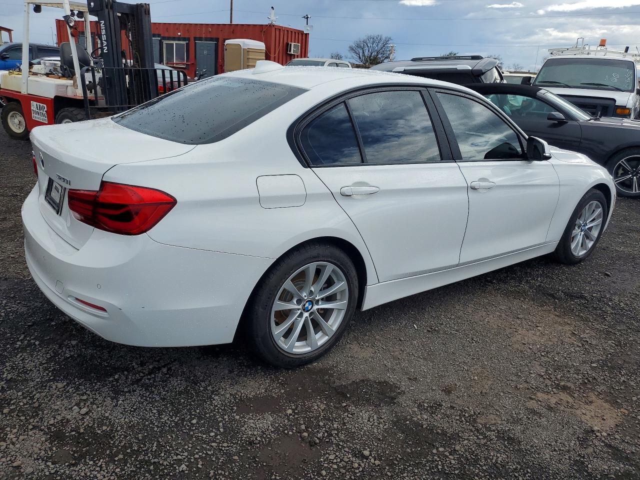 2017 BMW 320 I - Фото 3