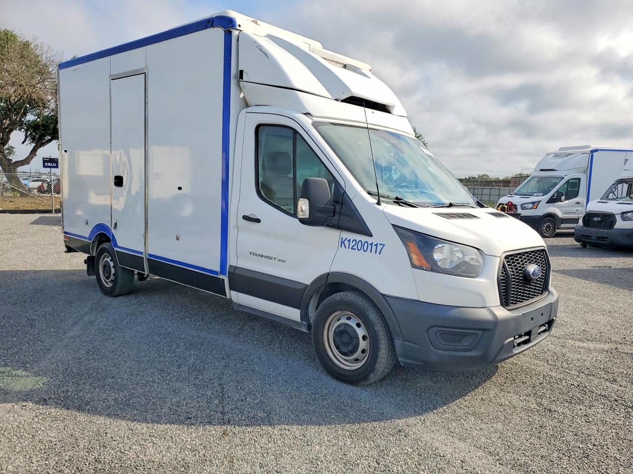 2020 Ford Transit Delivery Truck - Фото 4
