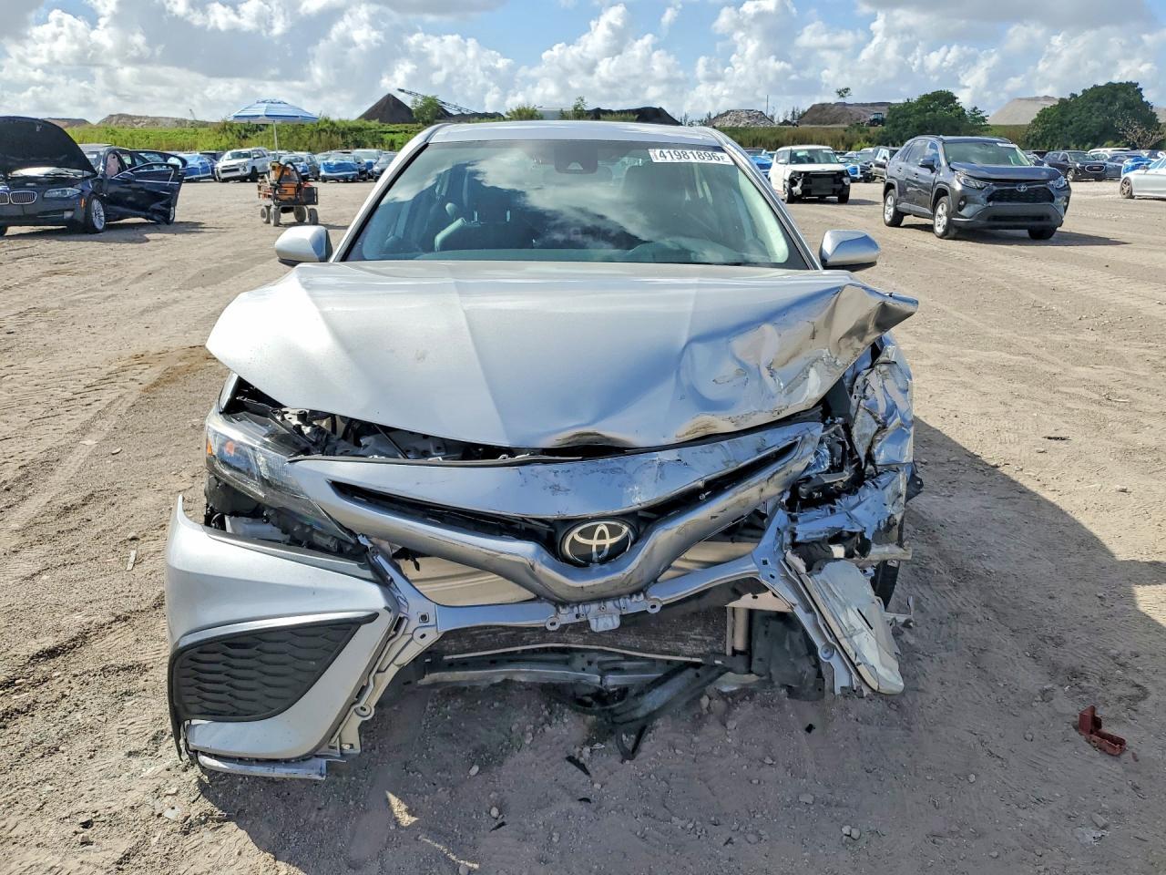 2021 Toyota Camry Se - Image 5