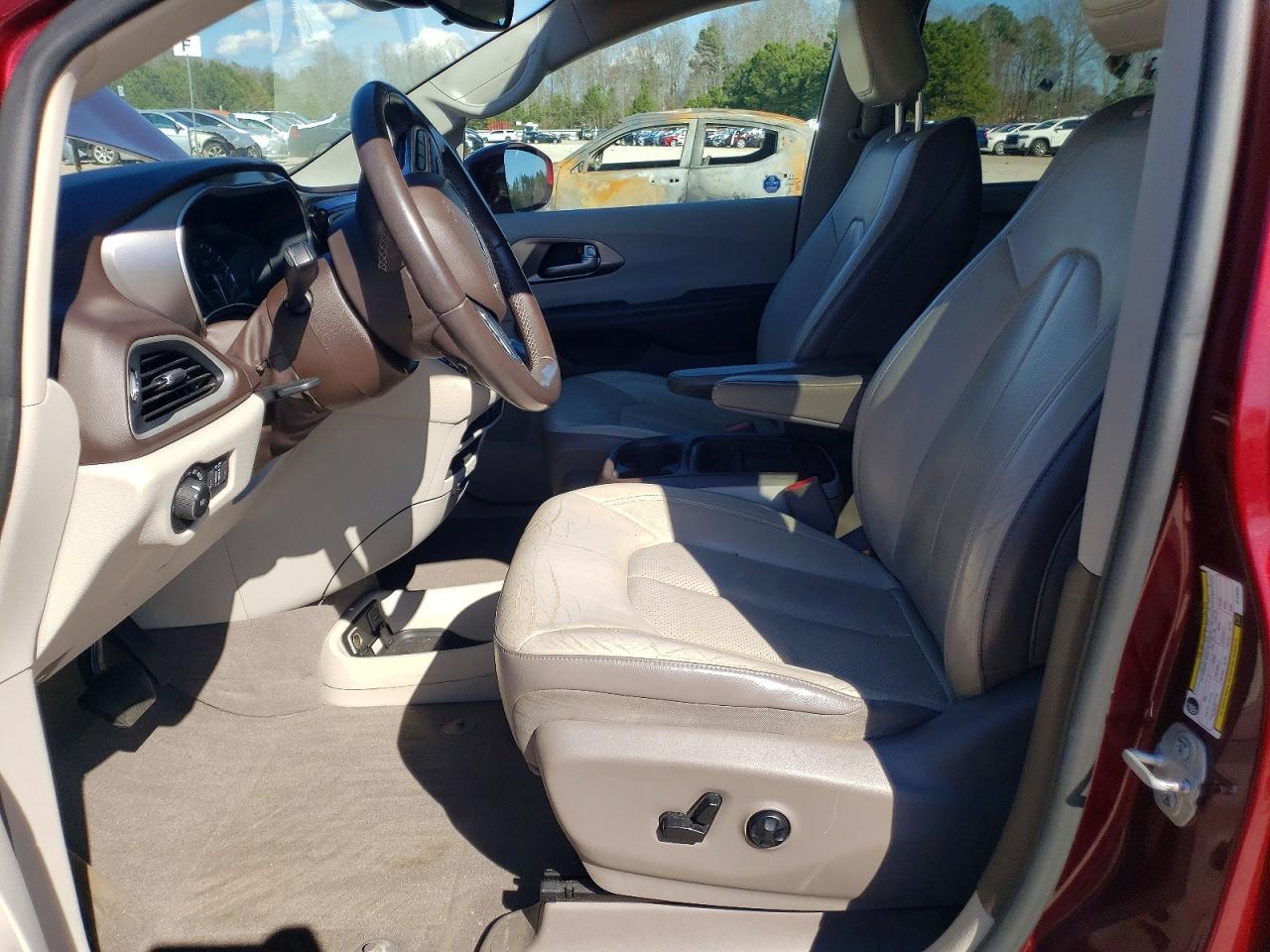 2018 Chrysler Pacifica Touring L - Фото 7
