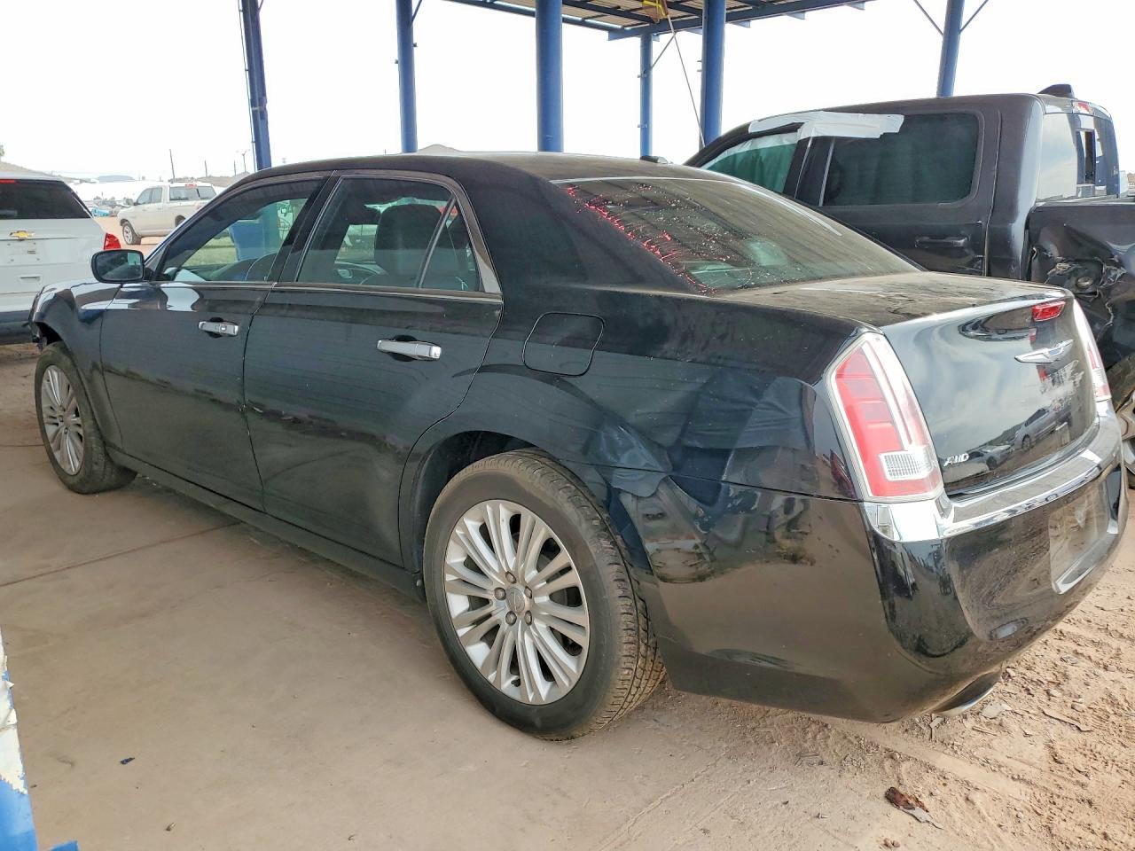 2014 Chrysler 300C - Image 2