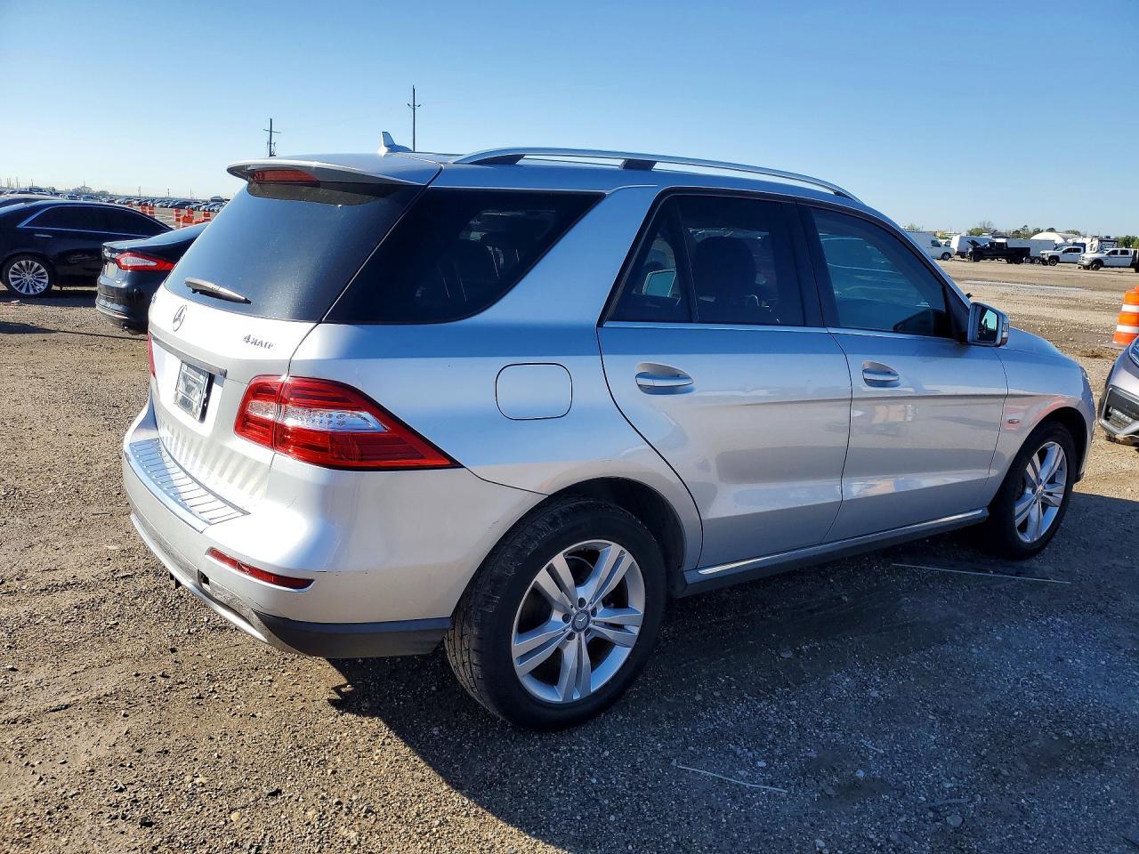 2012 Mercedes-Benz Ml 350 4Matic - Image 3