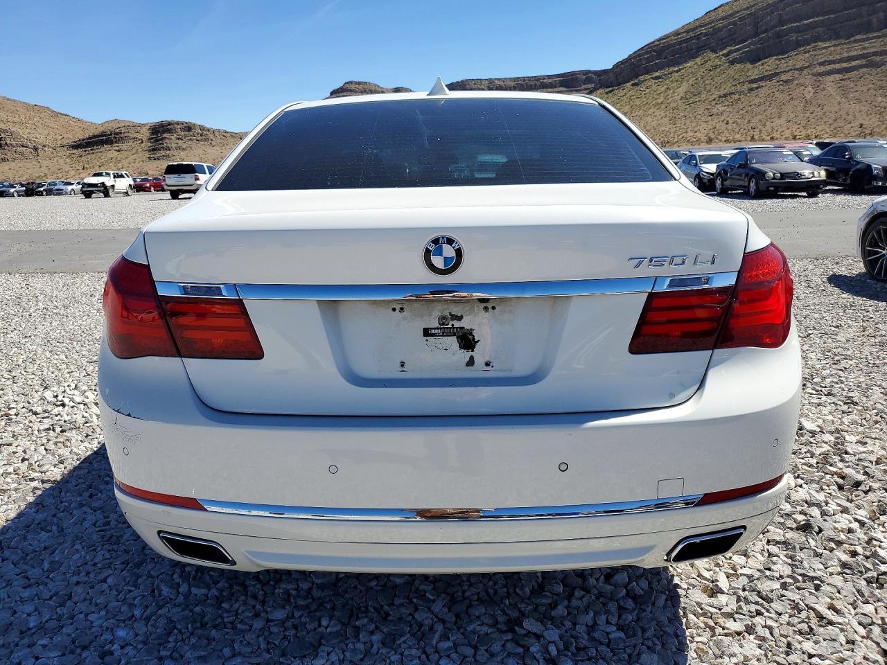 2013 BMW 750 Li - Image 6