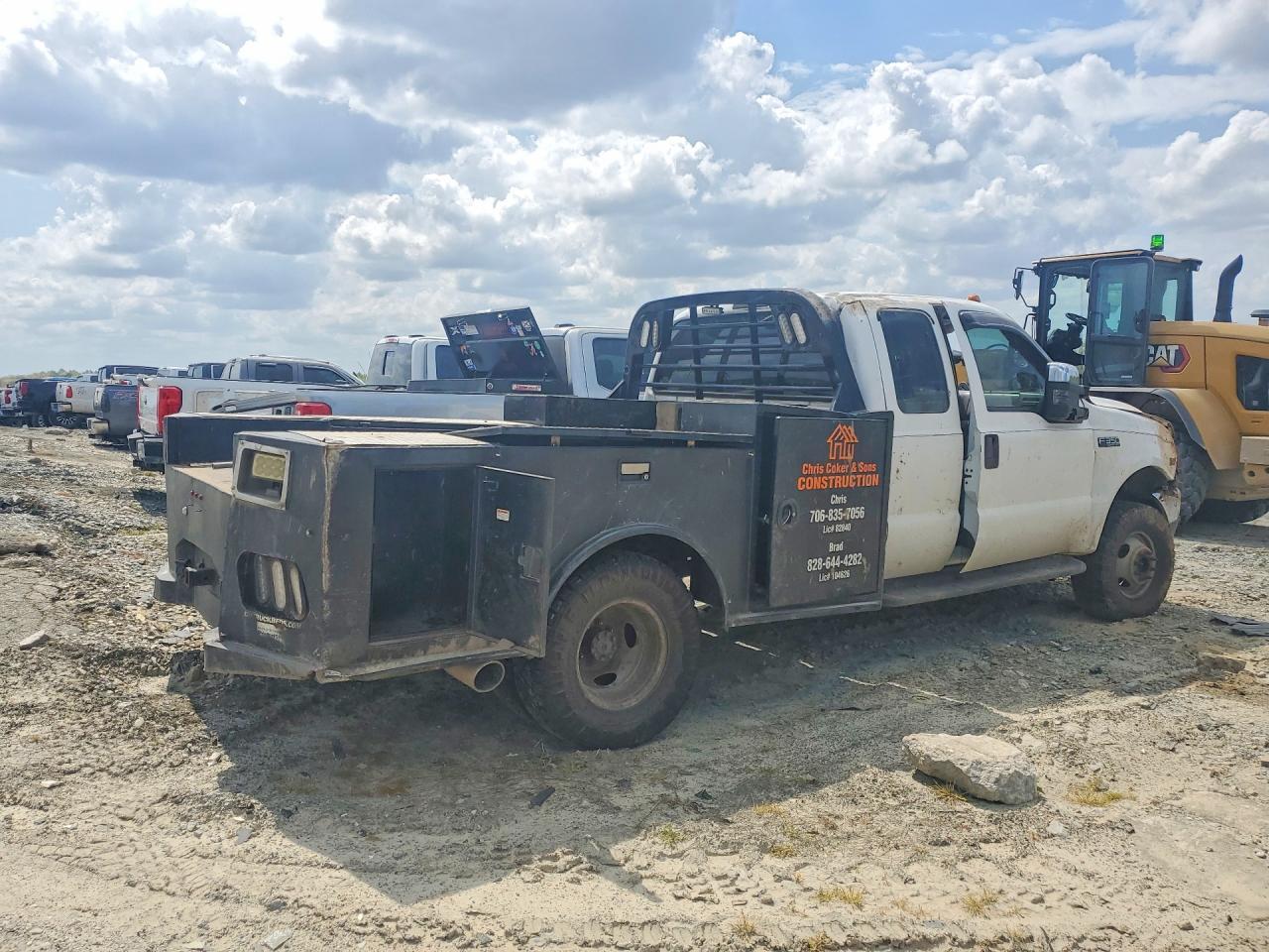 1999 Ford F350 Super Duty Flatbed Truck - Image 3