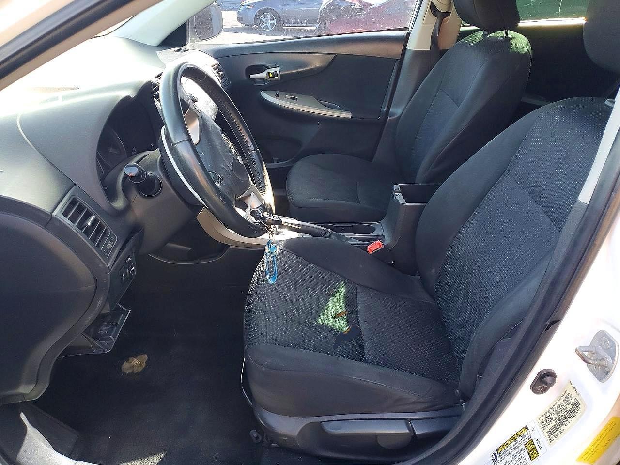2010 Toyota Corolla S - Фото 7