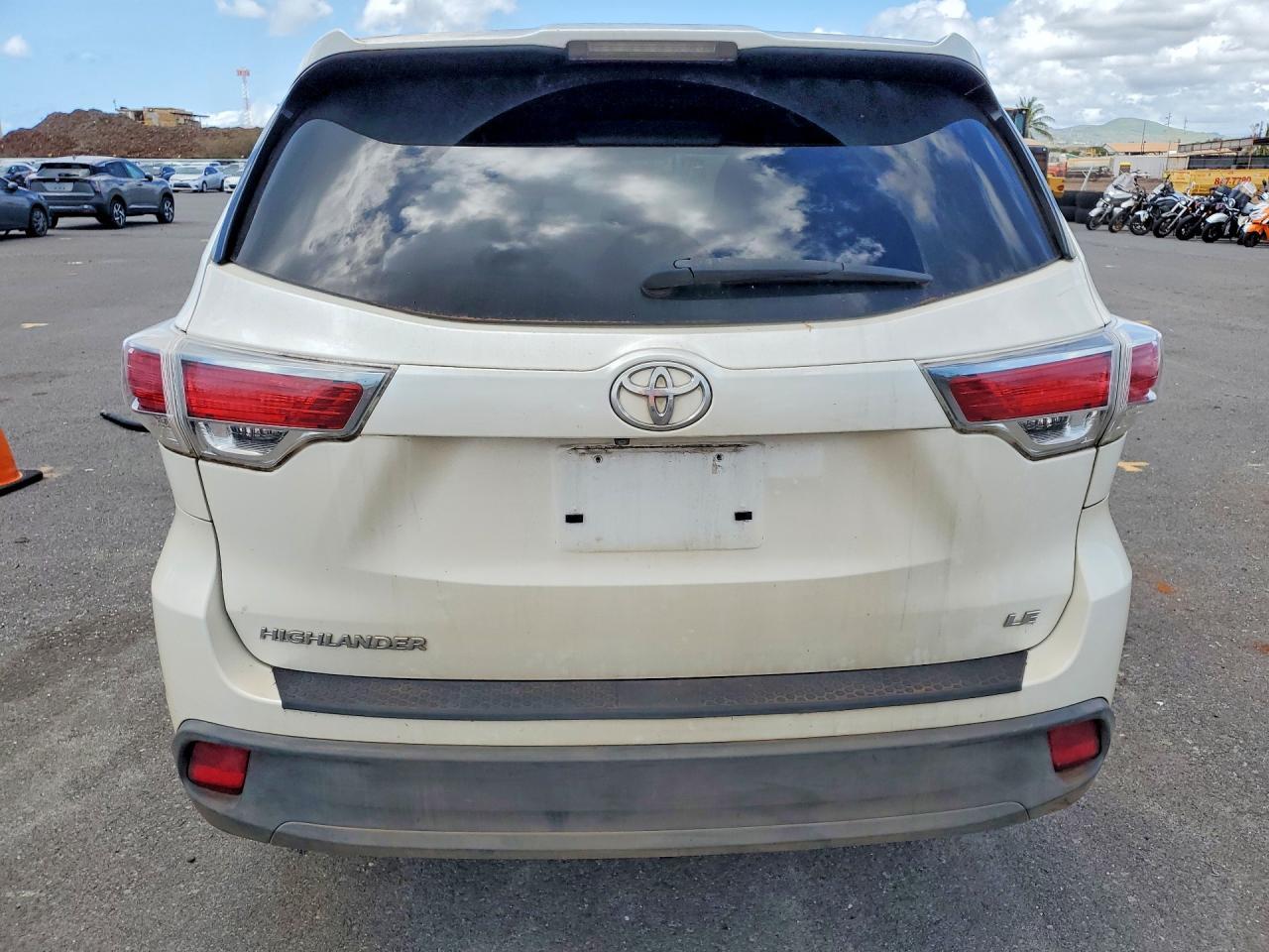 2014 Toyota Highlander Le - Фото 6