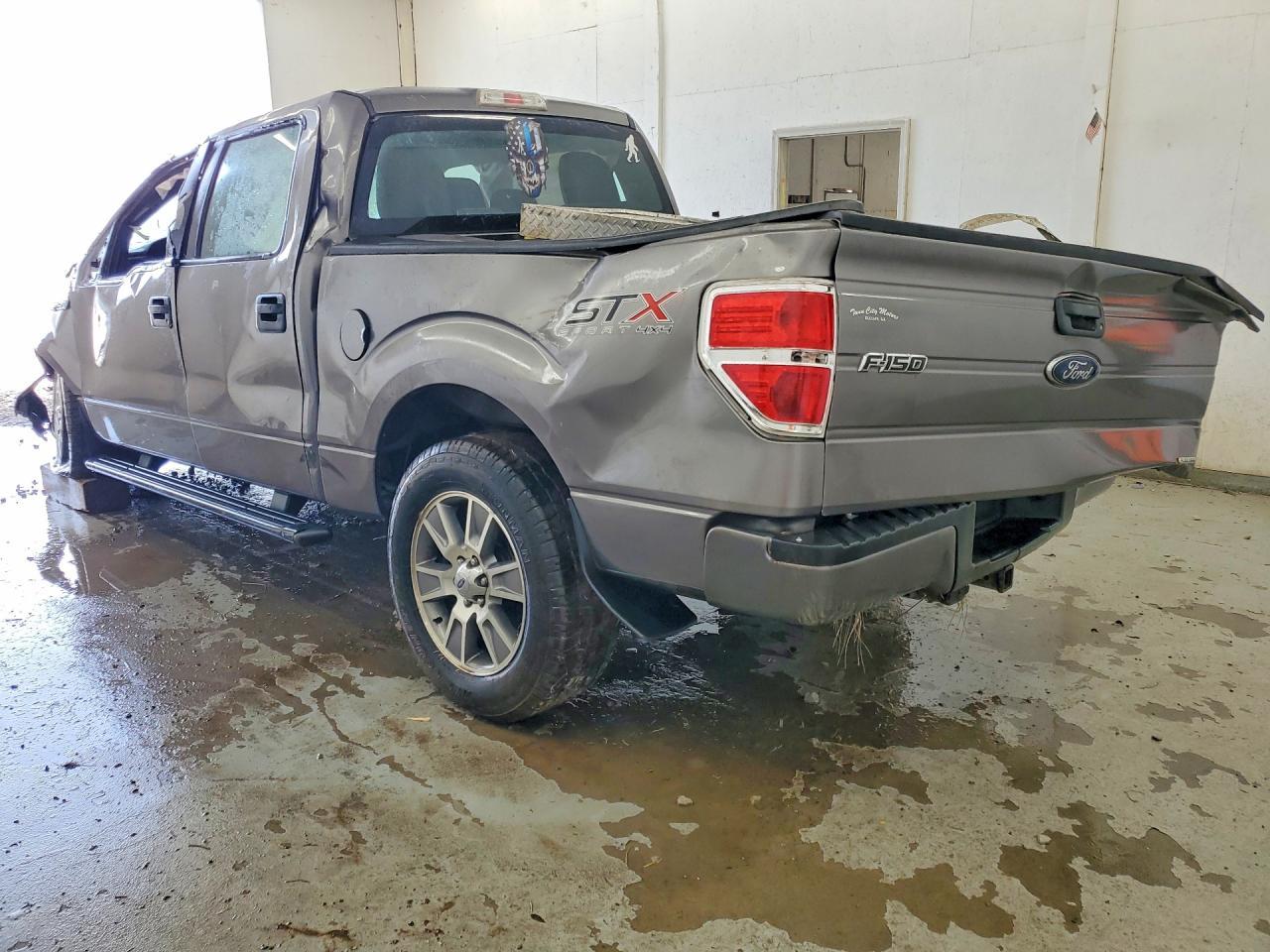2014 Ford F150 Supercrew - Фото 2