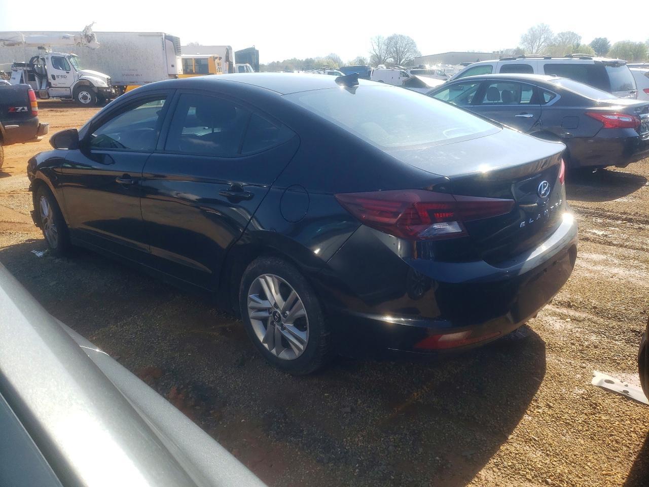 2020 Hyundai Elantra Sel - Фото 2