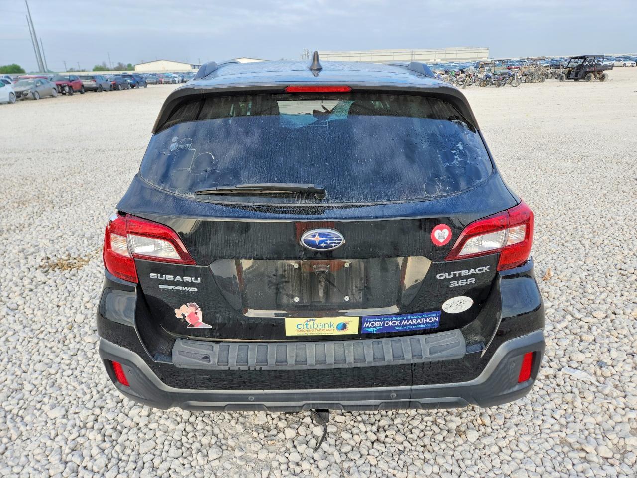 2018 Subaru Outback Touring - Image 6