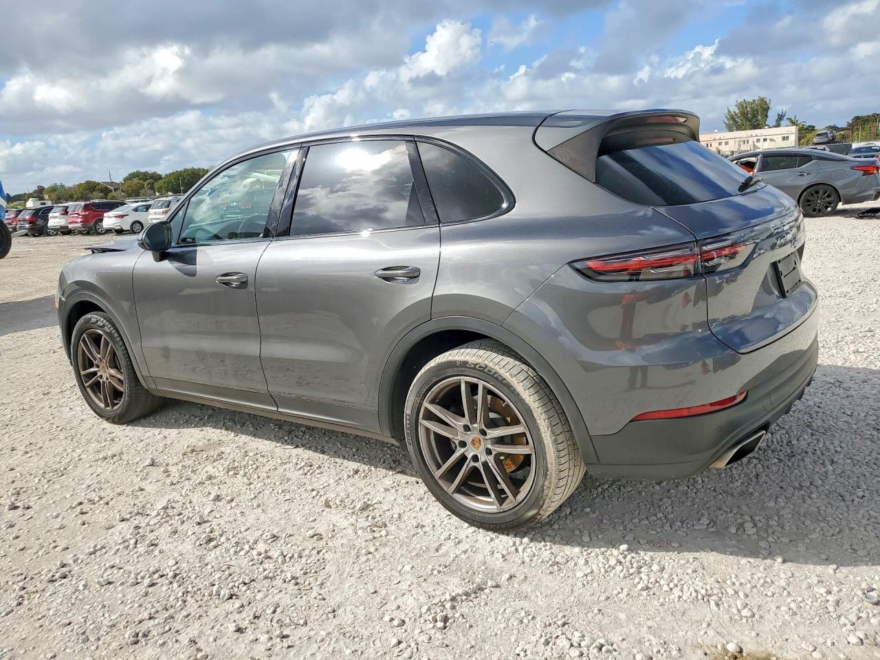 2019 Porsche Cayenne - Фото 2