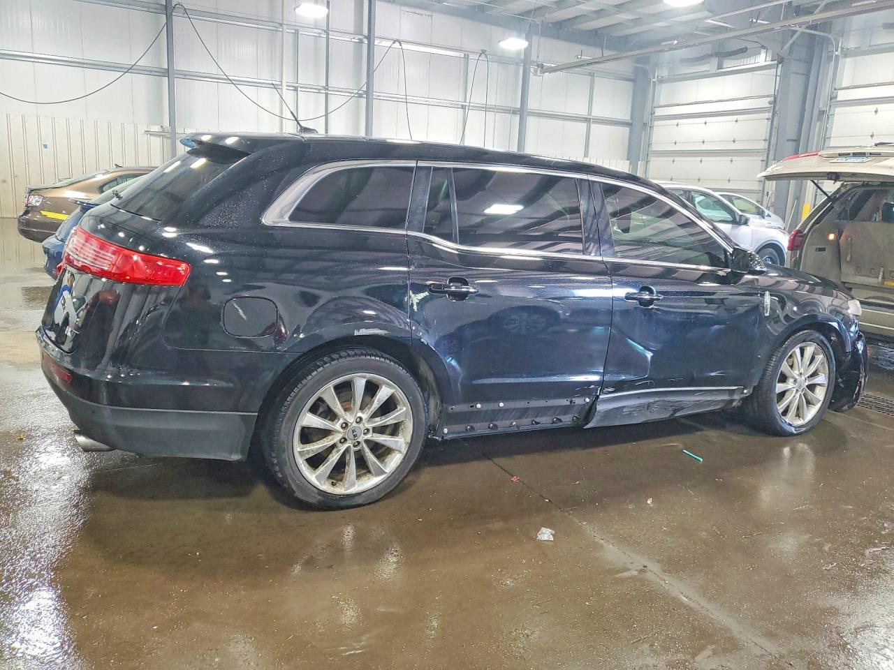 2011 Lincoln Mkt - Фото 3