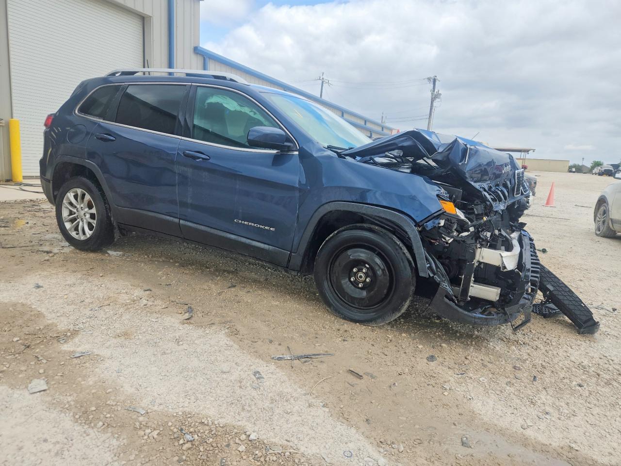 2019 Jeep Cherokee Latitude - Image 4