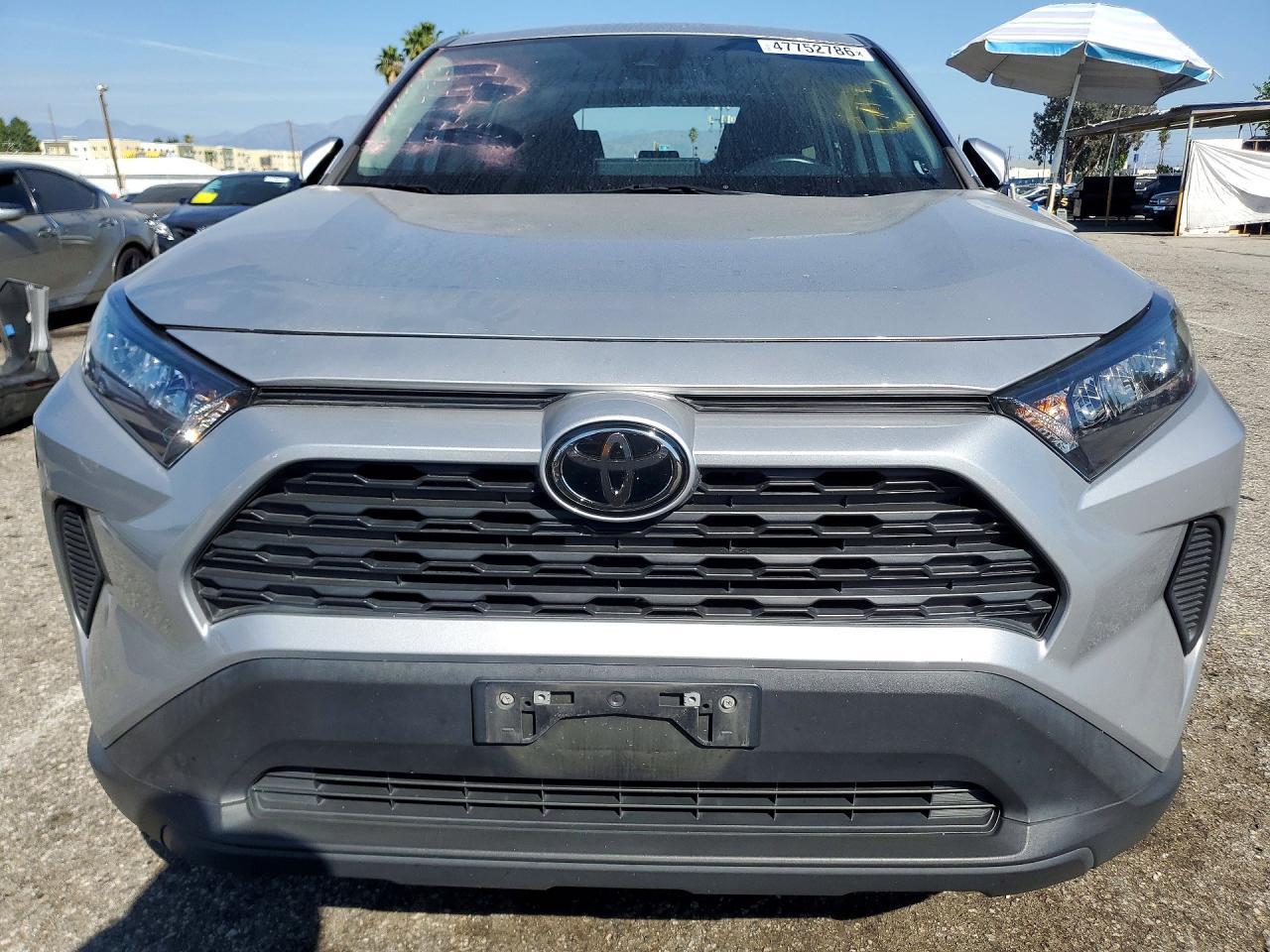 2022 Toyota Rav4 Le - Фото 5