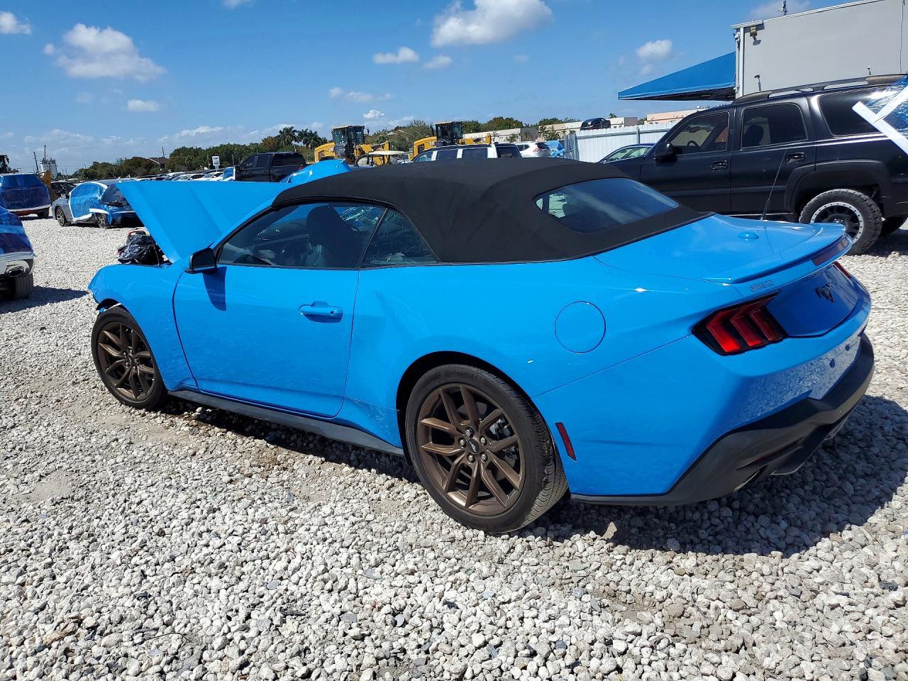 2025 Ford Mustang - Image 2