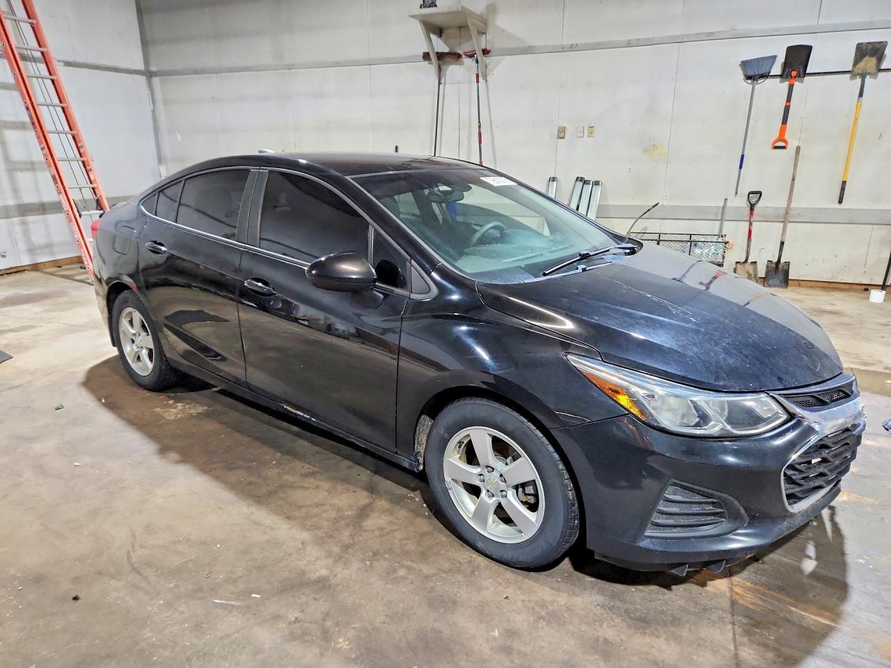 2019 Chevrolet Cruze Ls - Фото 4