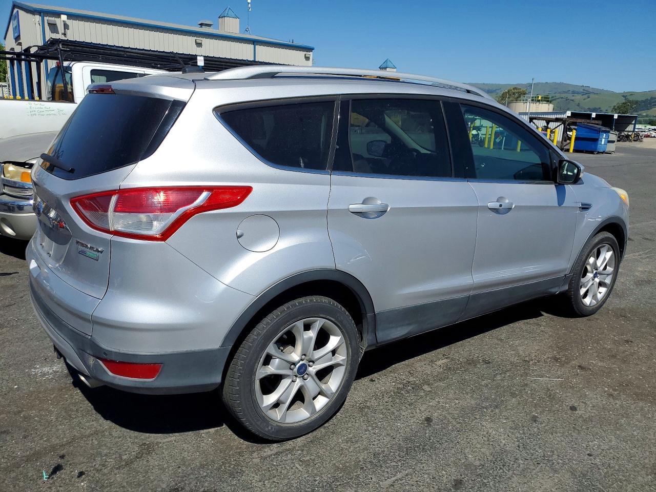2016 Ford Escape Titanium - Фото 3