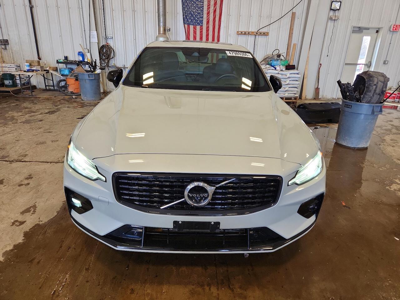2021 Volvo S60 T5 R-Design - Image 5