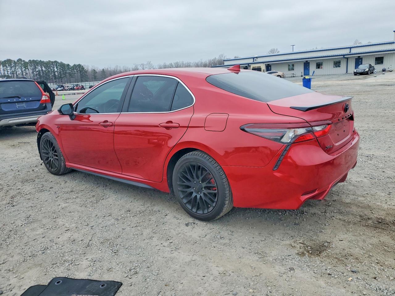 2023 Toyota Camry Se - Фото 2