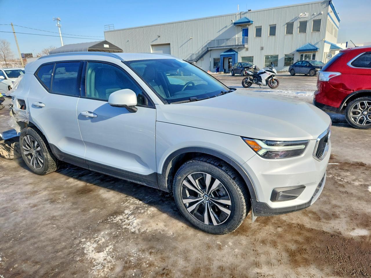 2021 Volvo Xc40 T5 Momentum - Фото 4