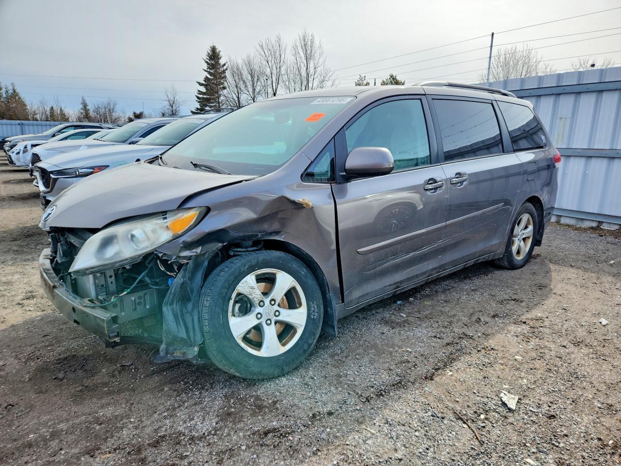 2013 Toyota Truck/Van Sienna Le V6
