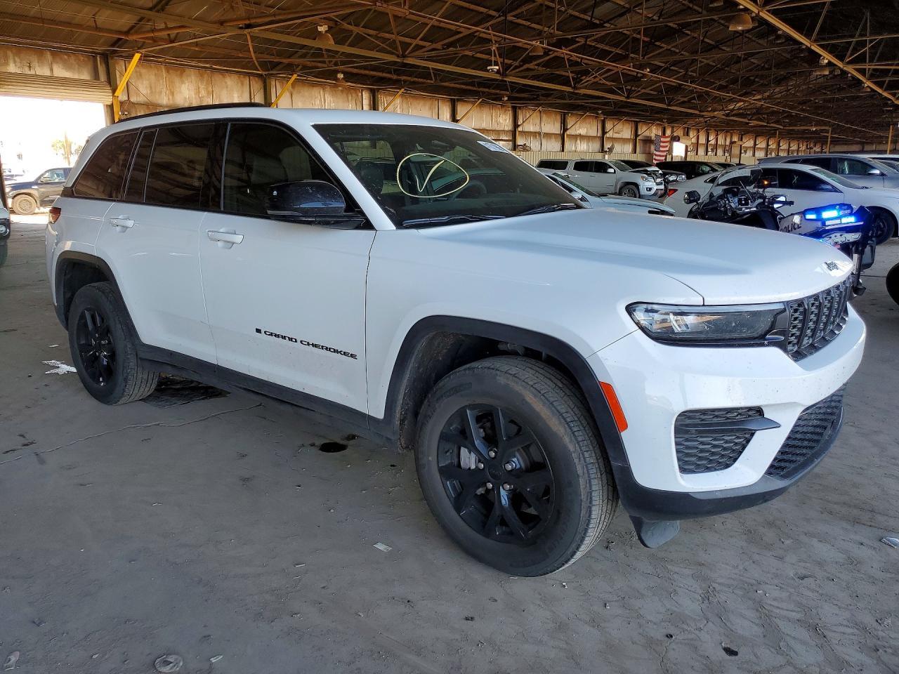 2024 Jeep Grand Cherokee Laredo - Фото 4