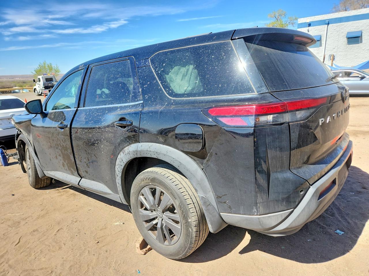 2024 Nissan Pathfinder S - Image 2