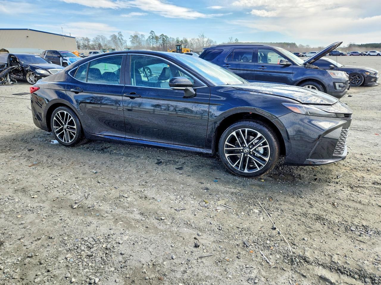2025 Toyota Camry Xle - Image 4