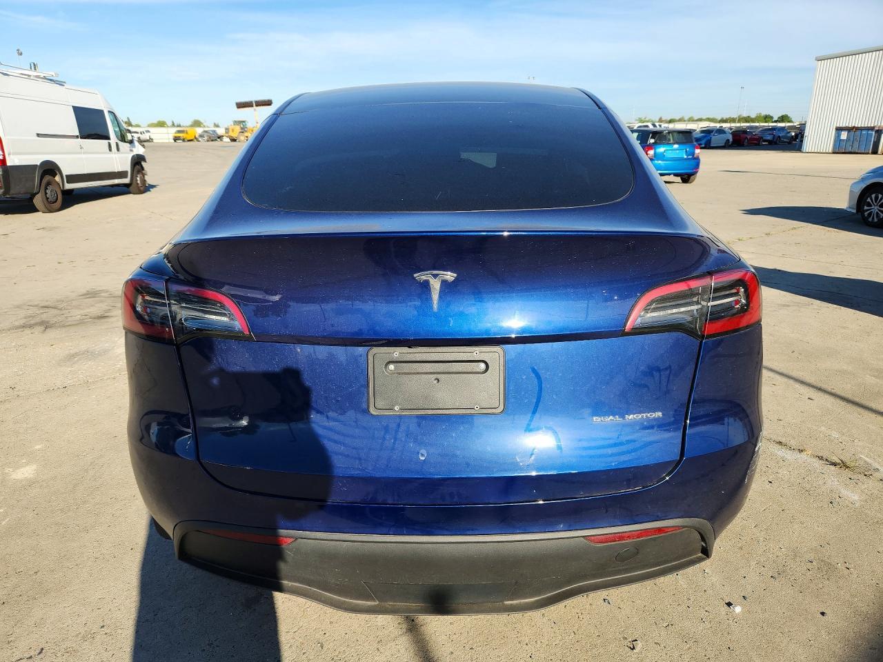 2023 Tesla Model Y - Image 6