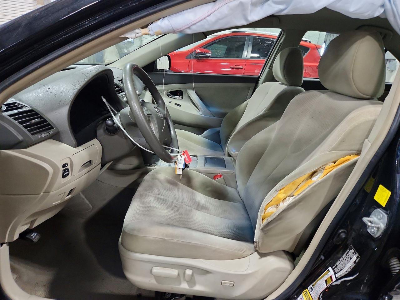 2011 Toyota Camry Le - Фото 7