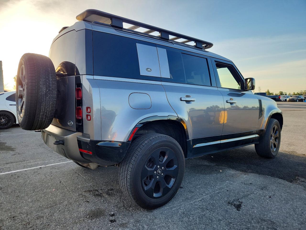 2021 Land Rover Defender 110 X-Dynamic Se - Фото 3