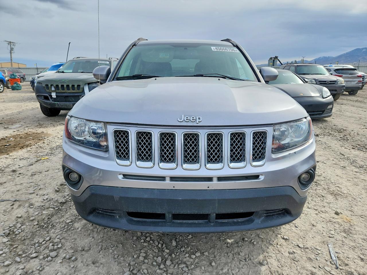 2016 Jeep Compass Latitude - Image 5