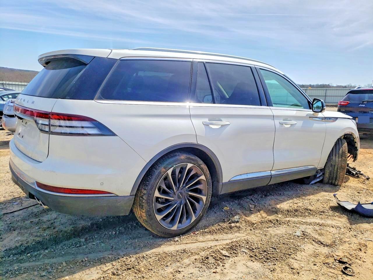 2020 Lincoln Aviator Reserve - Image 3