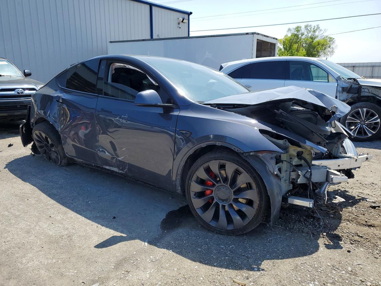 2022 Tesla Model Y - Фото 4
