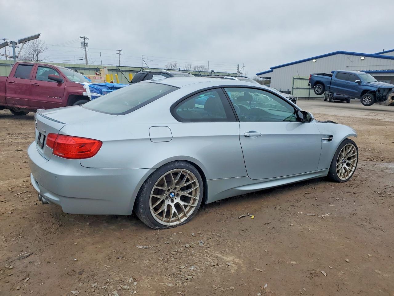 2011 BMW M3 - Фото 3