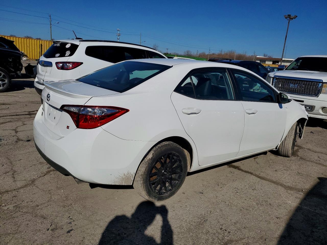 2016 Toyt Corolla L - Фото 3